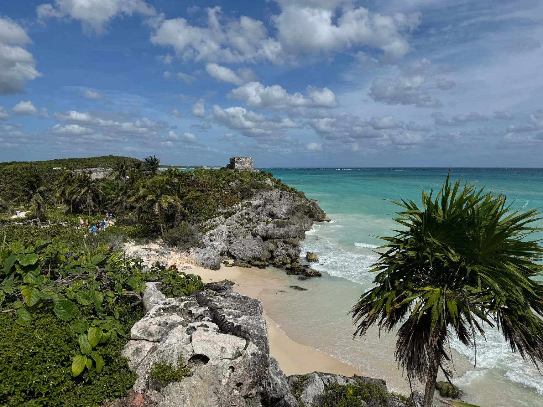 Ruines mayas de Tulum au bord de la mer des Caraïbes